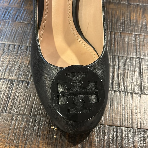 Tory Burch black 3 inch pump - Picture 4 of 5
